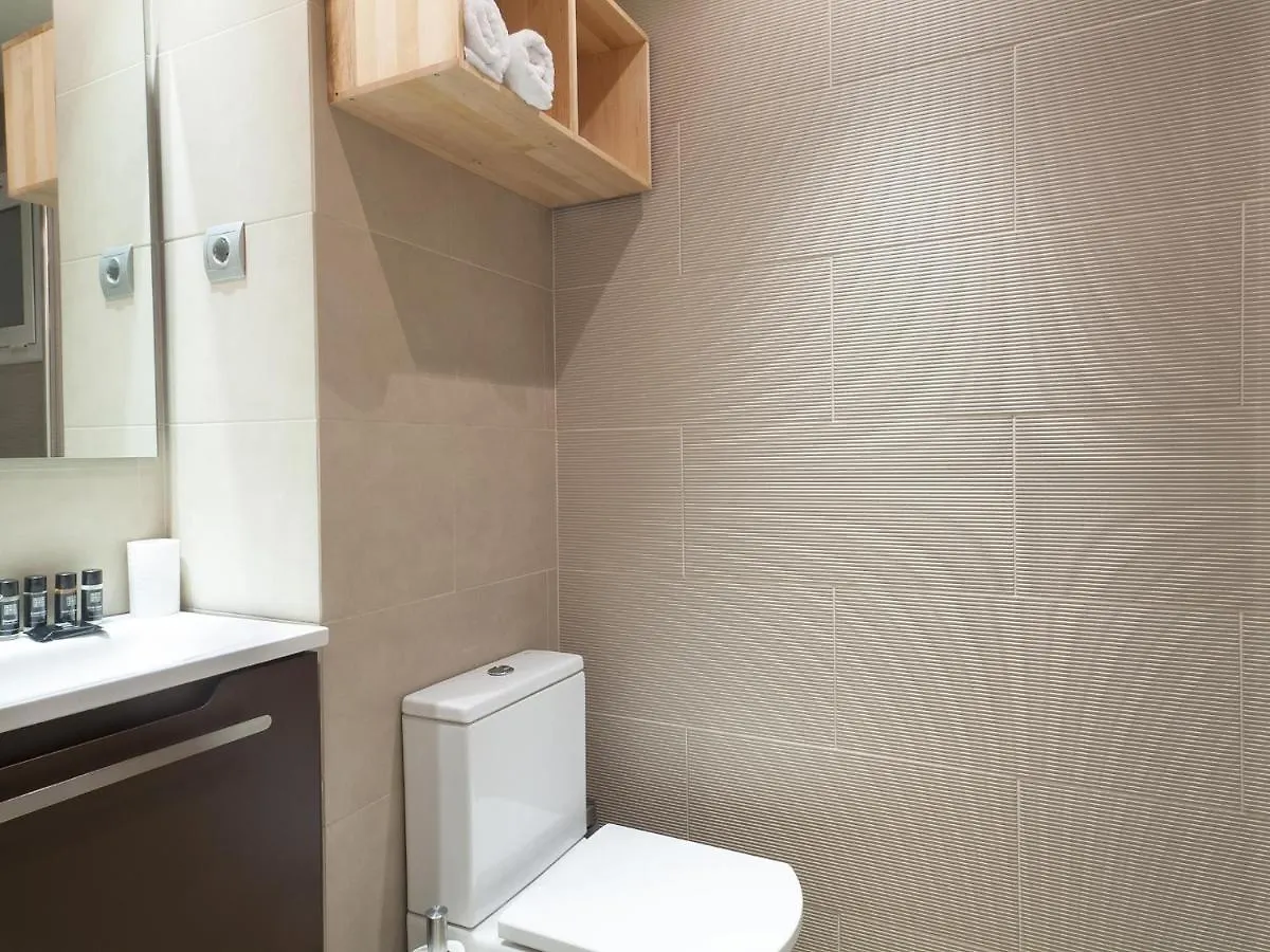 Click&Flat Arago Apartment Barcelona 0*,
